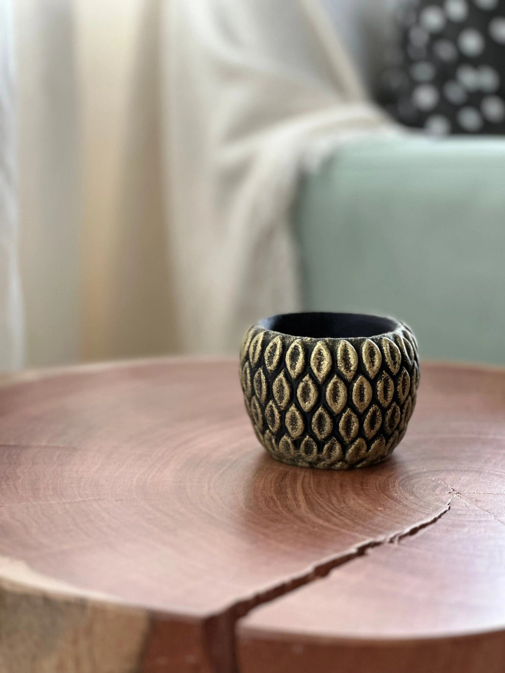 Elegant Leaf Vase With Gold Sustainable Decoration Perfect