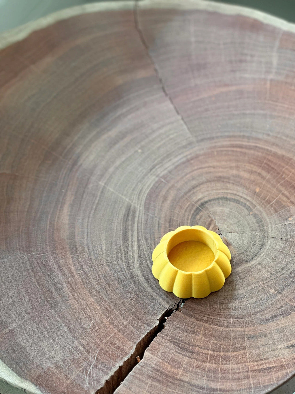 Golden Shell or Flower Tealight Holder 3D Printed Motif